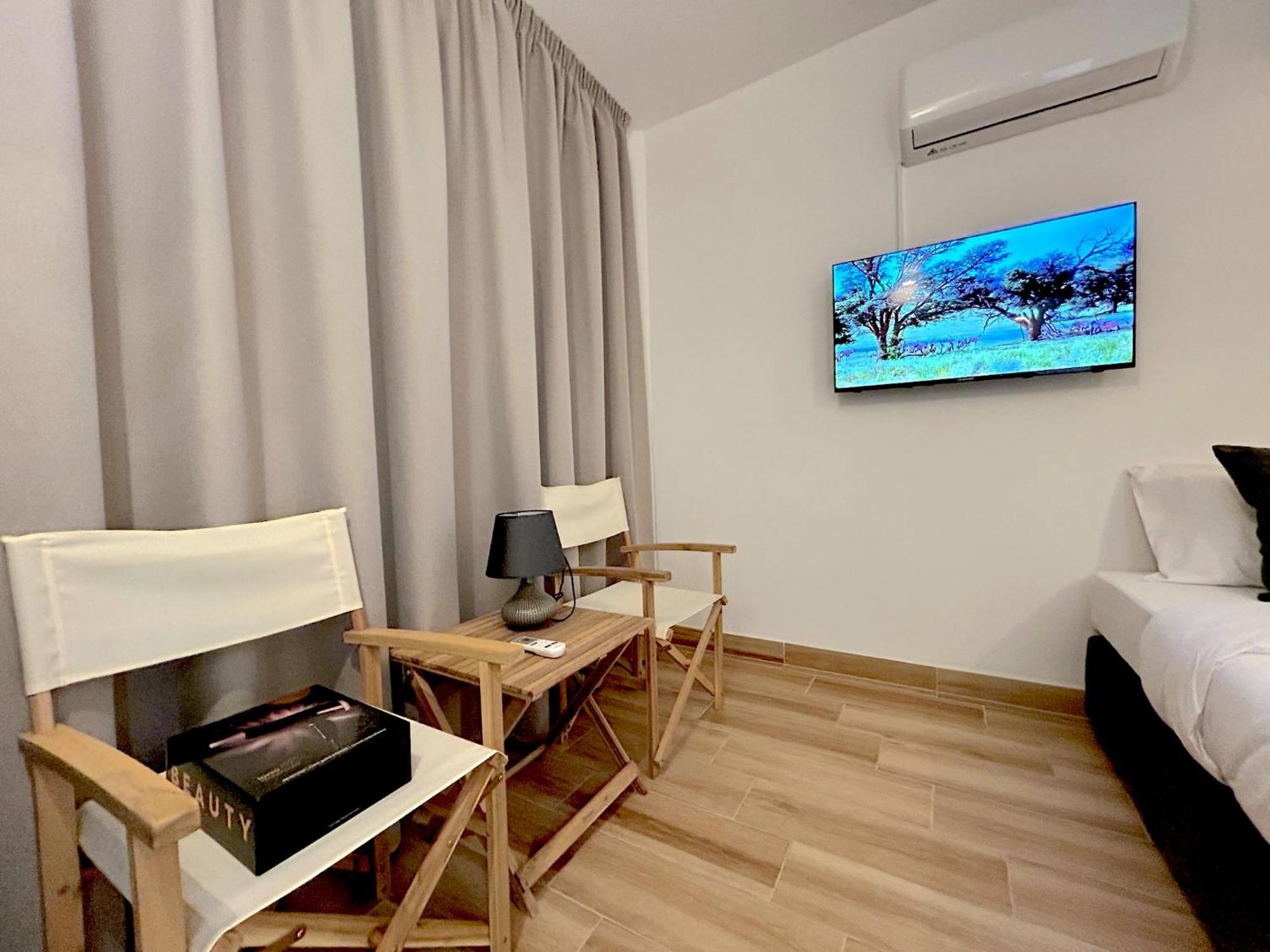 Queen Regina Suites By Platform 357 Nikosia Exterior foto