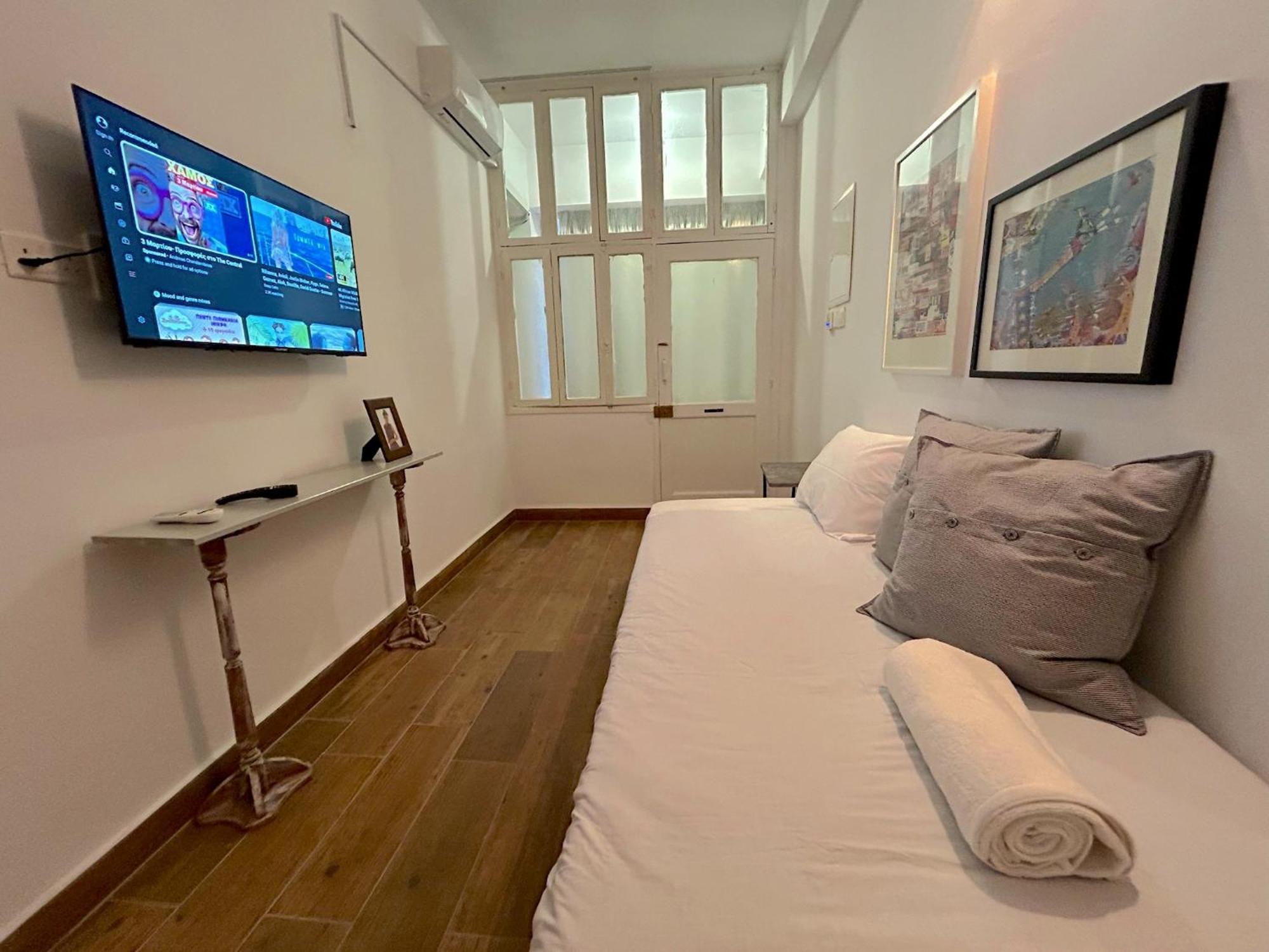 Queen Regina Suites By Platform 357 Nikosia Exterior foto