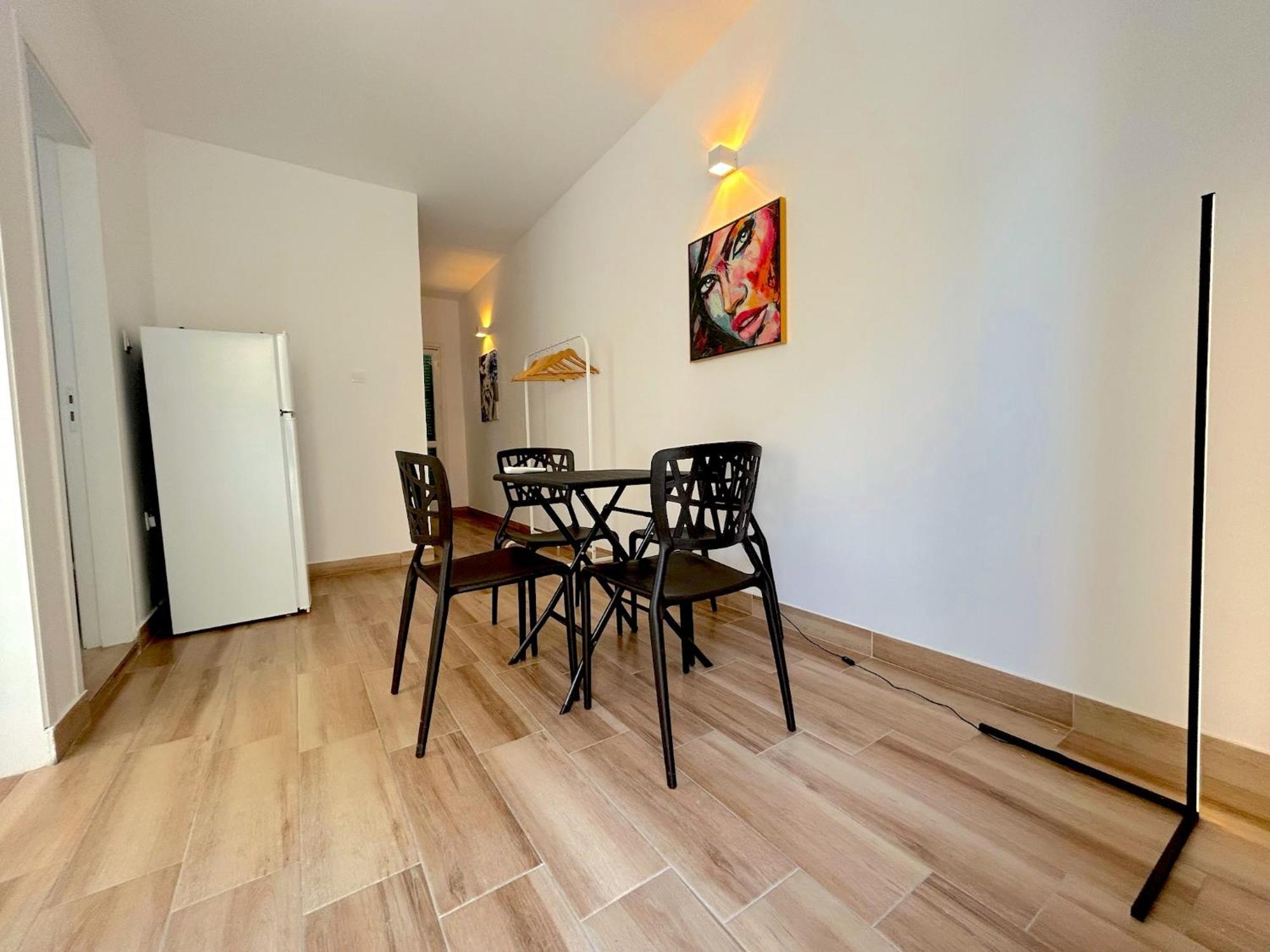 Queen Regina Suites By Platform 357 Nikosia Exterior foto