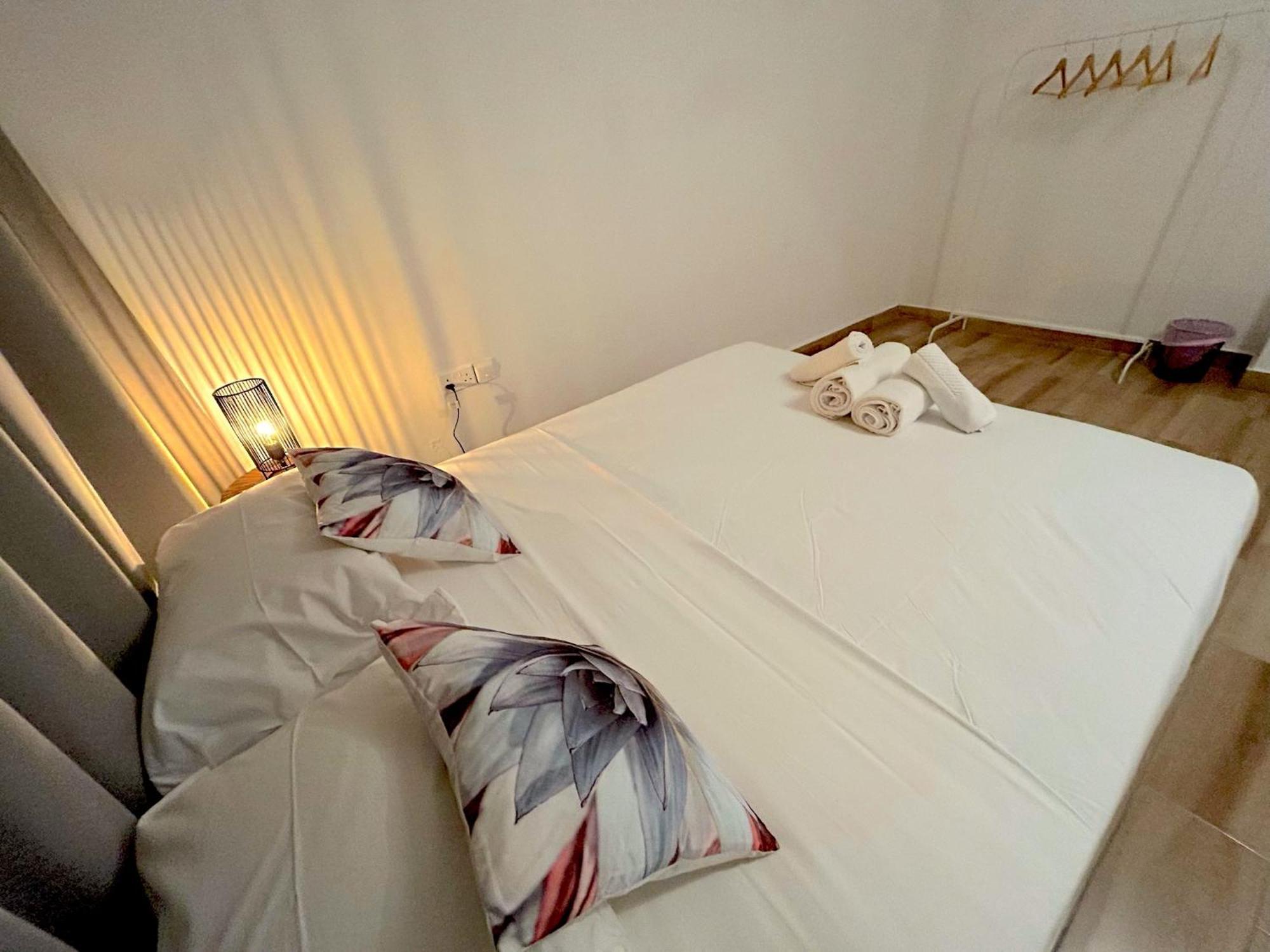 Queen Regina Suites By Platform 357 Nikosia Exterior foto