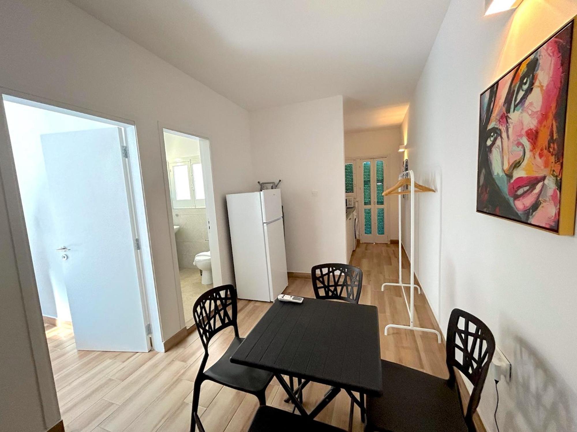 Queen Regina Suites By Platform 357 Nikosia Exterior foto