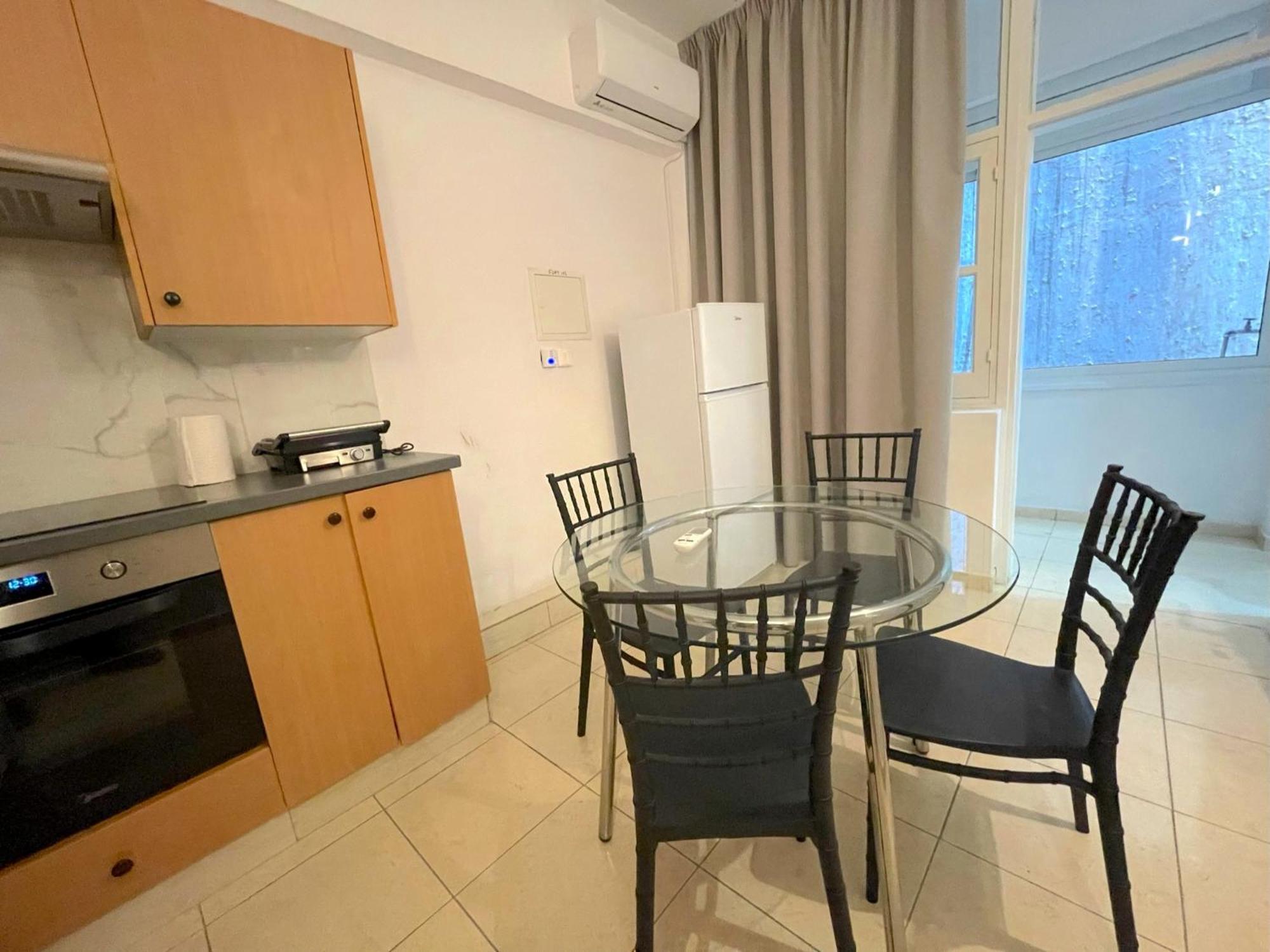 Queen Regina Suites By Platform 357 Nikosia Exterior foto